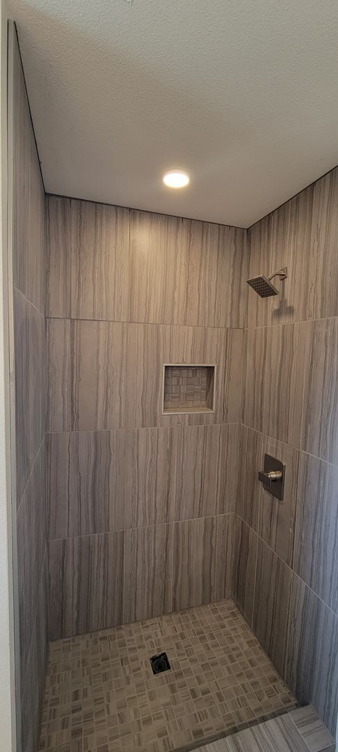 Building Photo - Brand New Luxury Construction with a River View!