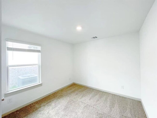 Building Photo - 18815 Oswin Haven Ln