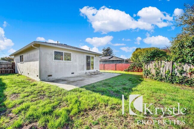 Building Photo - 342 Los Altos Pl