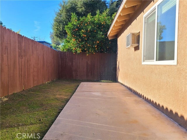 Building Photo - 12567 Knoll Dr