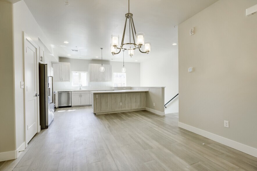 Building Photo - 4431 Tennyson St