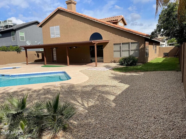 Building Photo - 5125 E Fellars Dr