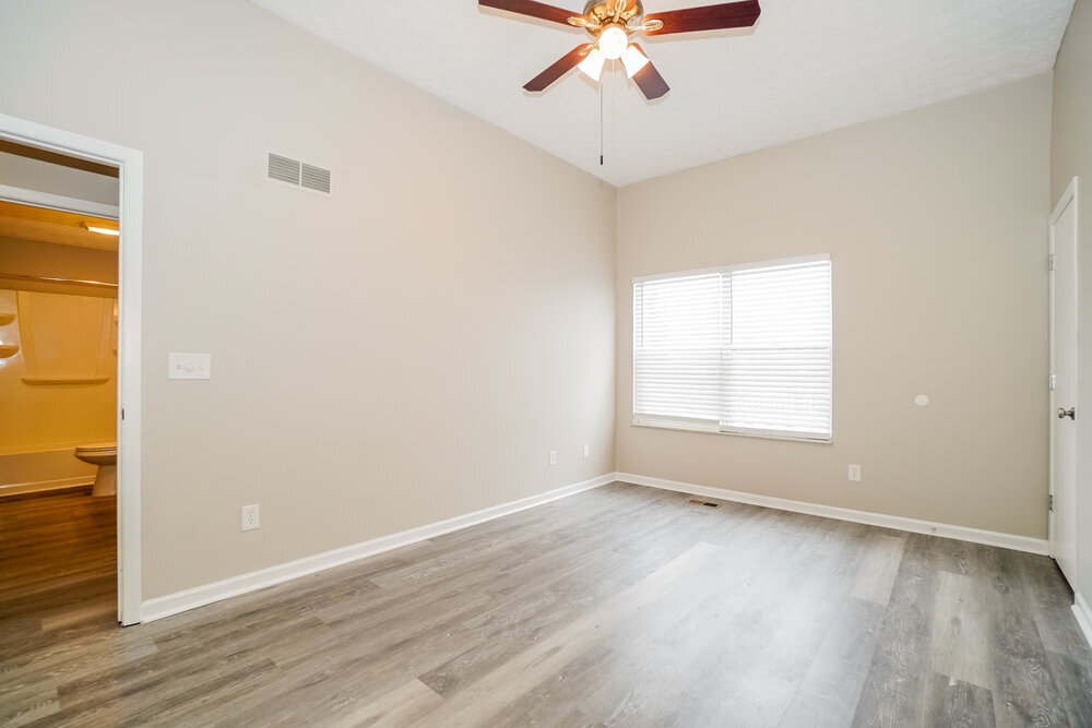 Building Photo - 5037 Shady Oak Dr