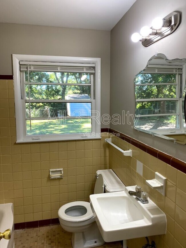 Building Photo - 940 Green Ridge Ct