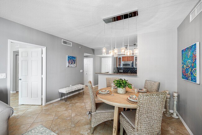 Building Photo - 700 E Boynton Beach Blvd