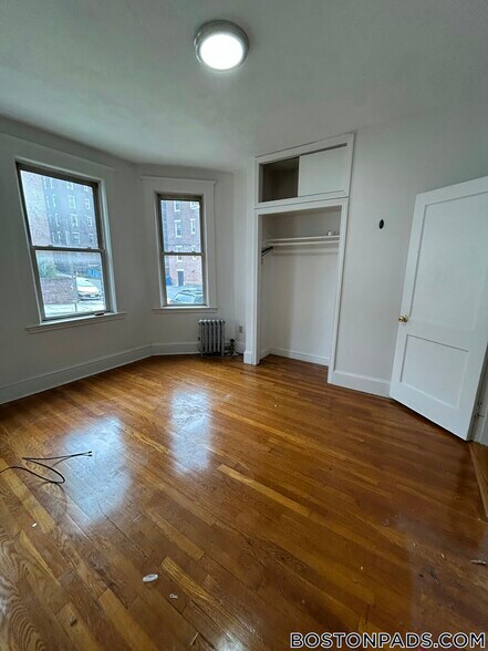 Building Photo - 11 Scottfield Rd