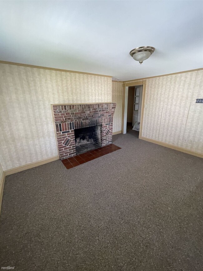 Building Photo - 2 br, 1 bath Duplex - 26 Shepard St 2