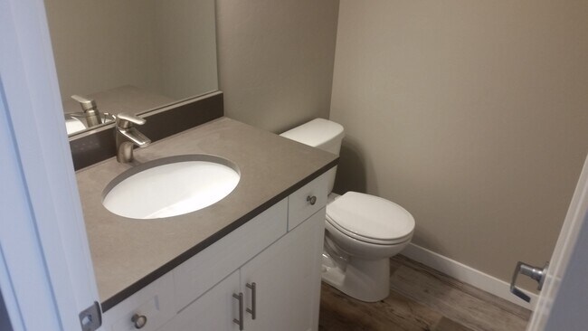 Building Photo - 10 W 1200 S