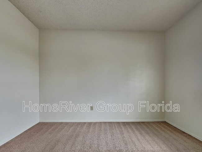 Building Photo - 2250 SE Friendship St