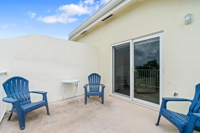 Building Photo - 470 Bella Vista Ct N