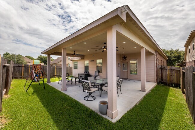 Building Photo - 2135 Harmon Crest Ct