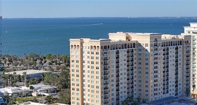 Building Photo - 750 N Tamiami Trl