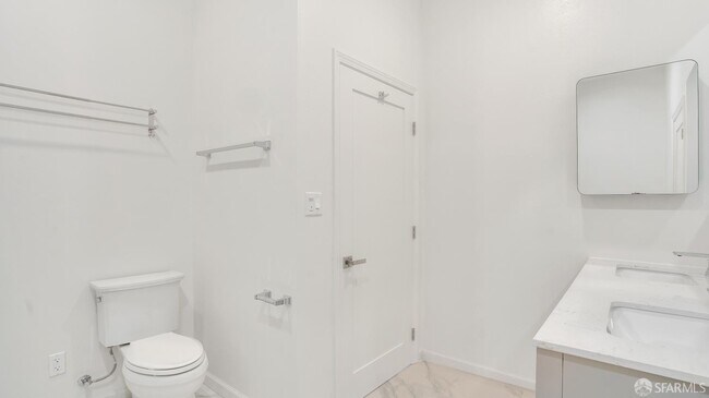 Building Photo - 2612 Greenwich St