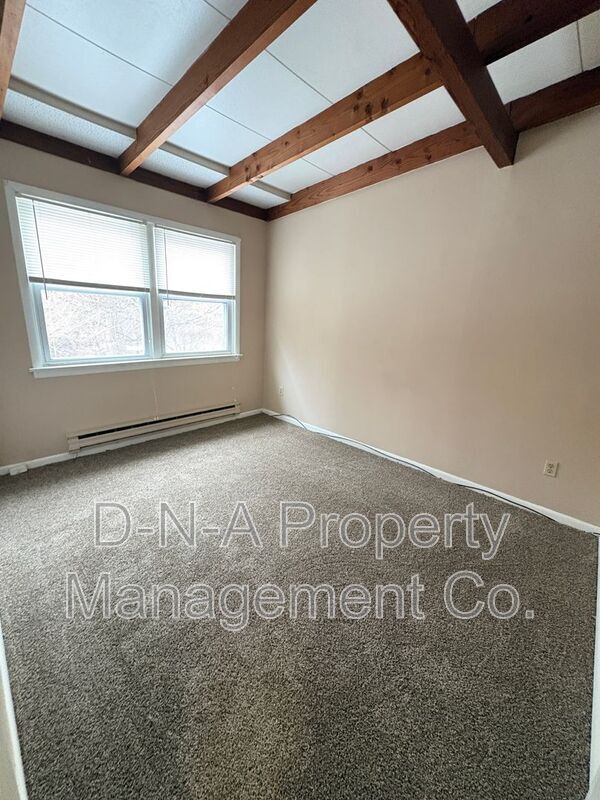 Building Photo - 114 Cabanna Ln