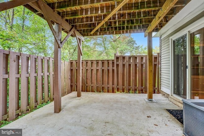 Building Photo - 12911 Walnut View Ct