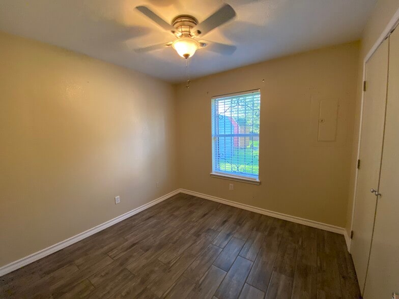 Bedroom 3 - 810 W La Quinta Dr