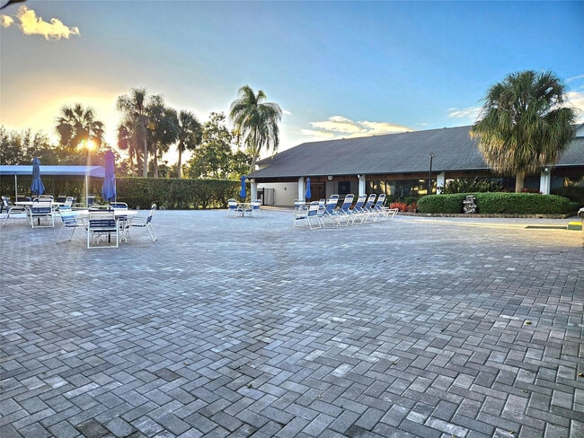 Building Photo - 1460 NW 80th Ave