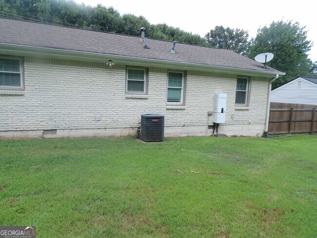 Building Photo - 335 Bay Creek Rd