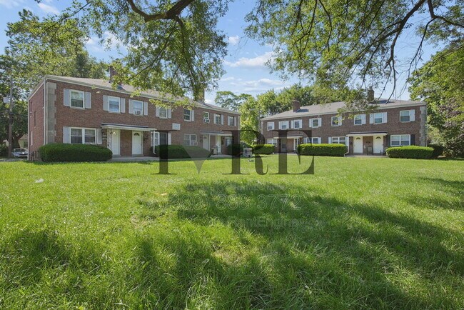 Building Photo - 316 A S Chase