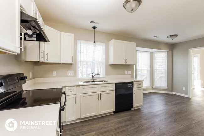 Building Photo - Welcome Home!