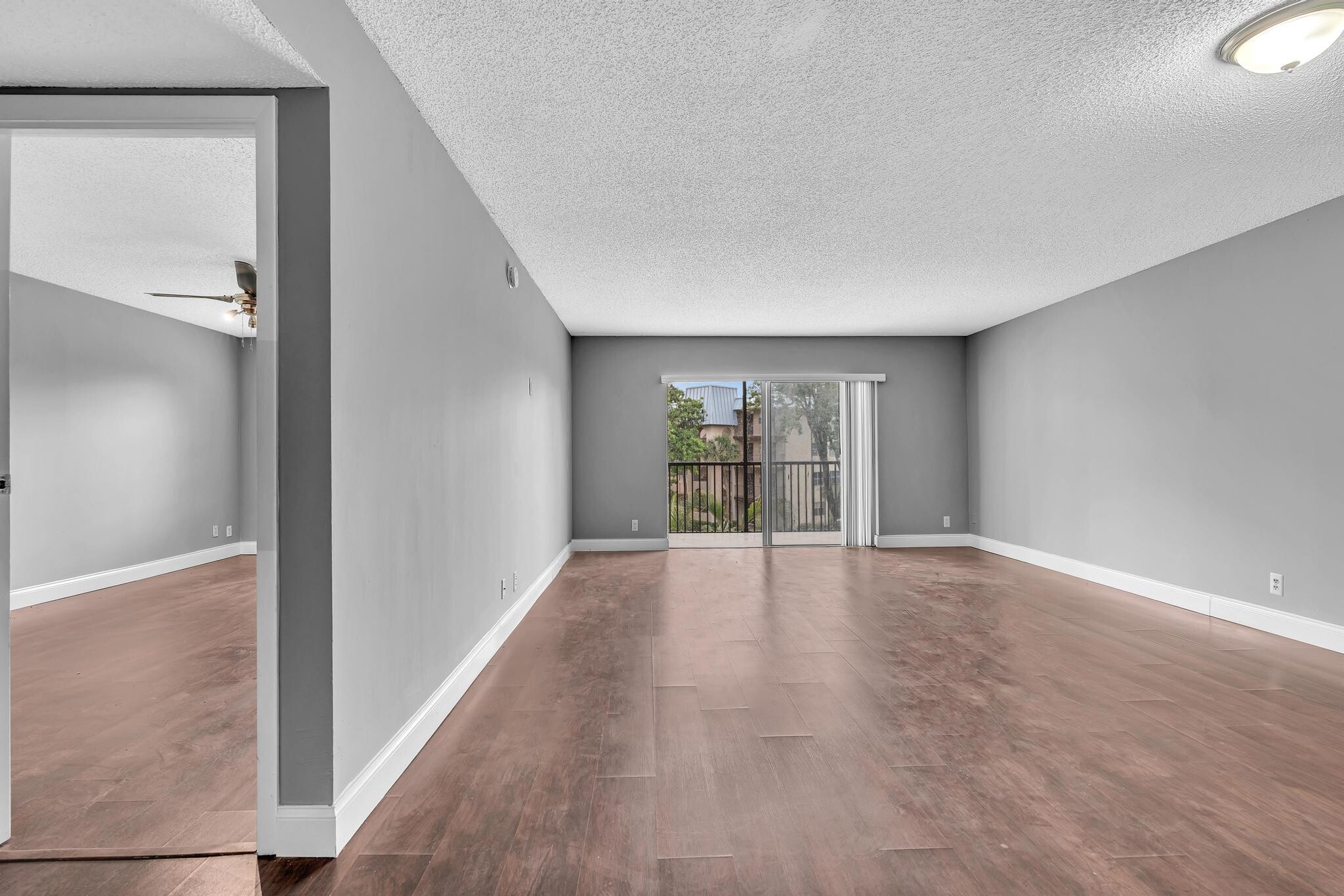 Building Photo - 5961 N Falls Circle Dr