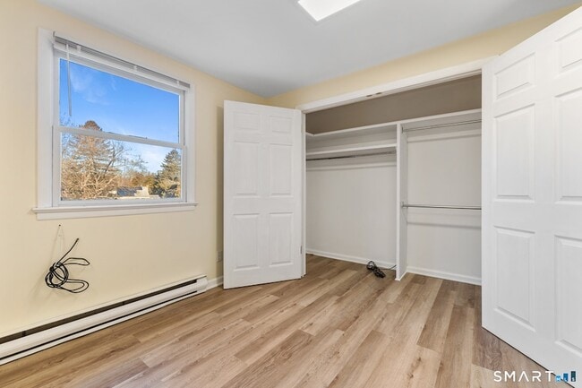 Building Photo - 85 Hicock Dr