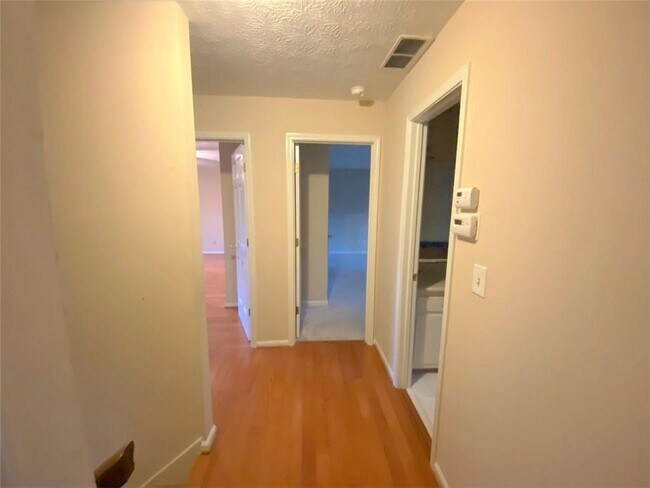 Building Photo - 5216 Willow Point Pkwy