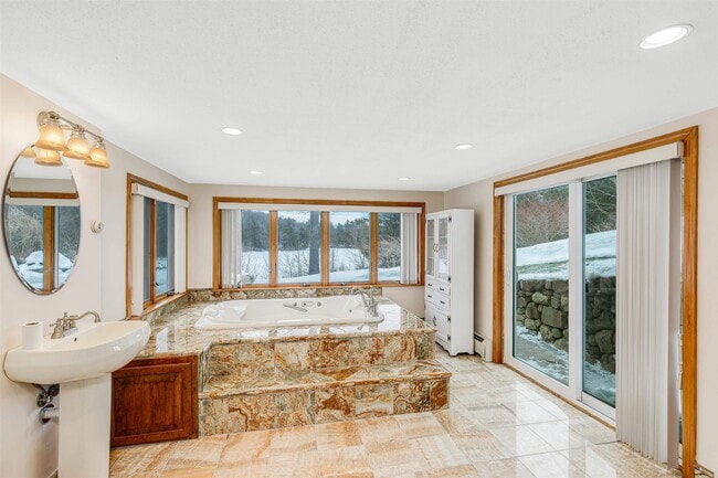 Building Photo - 19 Quimby Ct