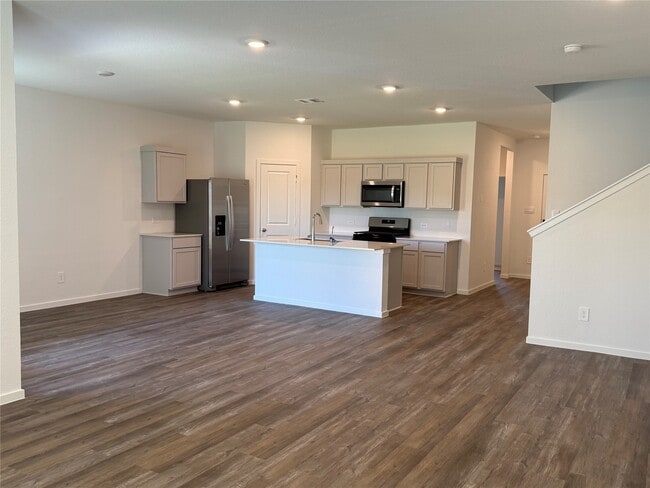 Building Photo - 23548 Skyward Ln