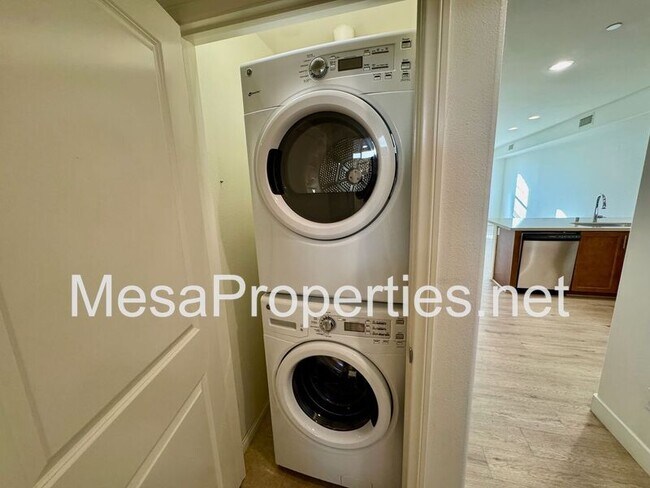 Building Photo - 340 N Fenimore Ave