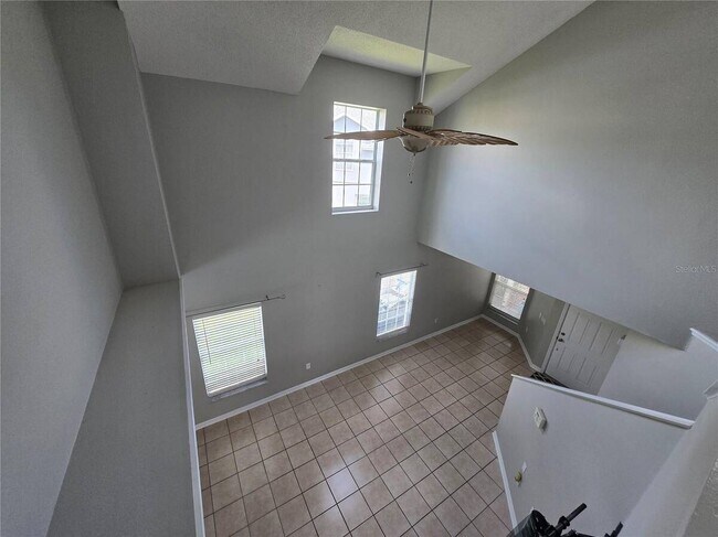Building Photo - 702 Sonja Cir