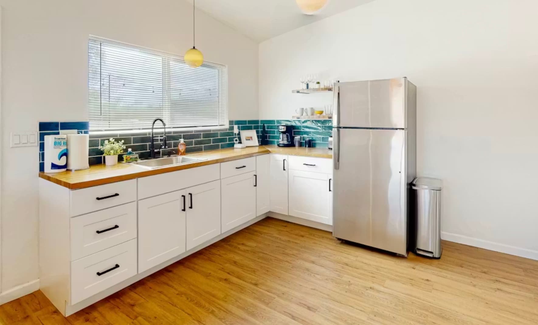 Building Photo - 3201 N Cherry Ave