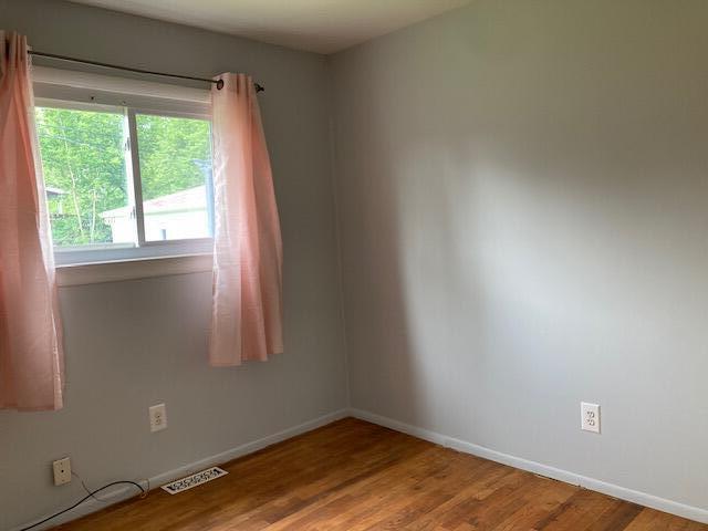 Building Photo - 3300 Fernwood Ave