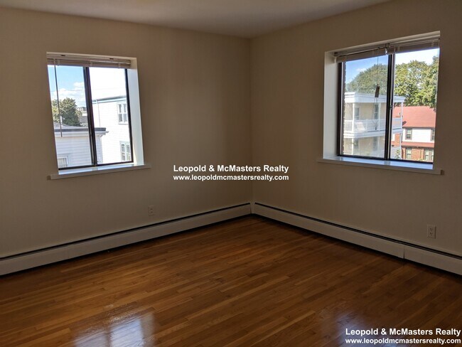 Building Photo - 80 Litchfield St