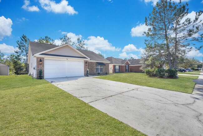 Building Photo - 142 West Tisbury Lane