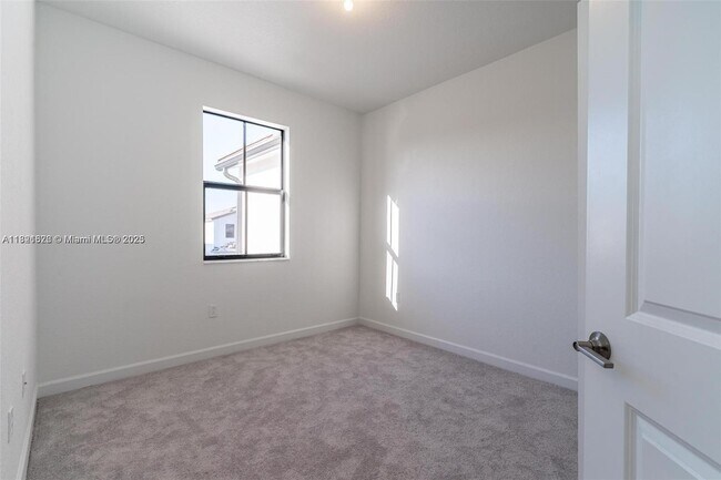 Building Photo - 23467 SW 129th Ave