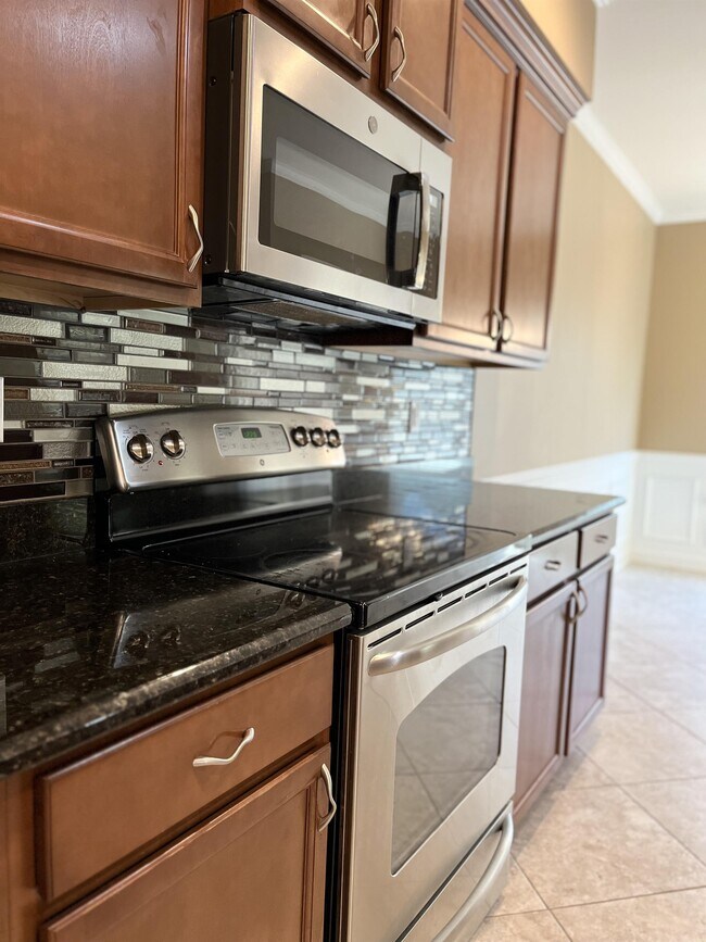 Building Photo - 8517 Loxton Cir