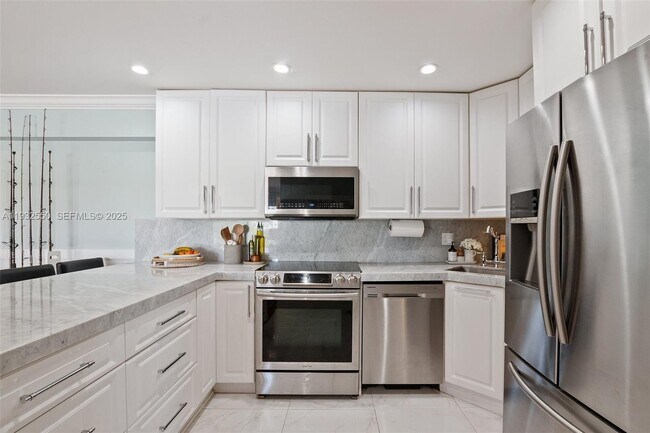 Building Photo - 3642 NE 171 St