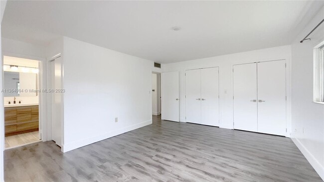 Building Photo - 8483 SW 137th Ave