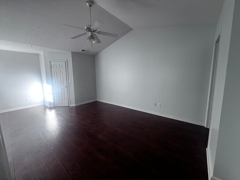 Building Photo - 1511 Willoughby Pk Ct