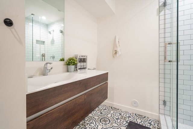 Building Photo - 288 St Albans Ave