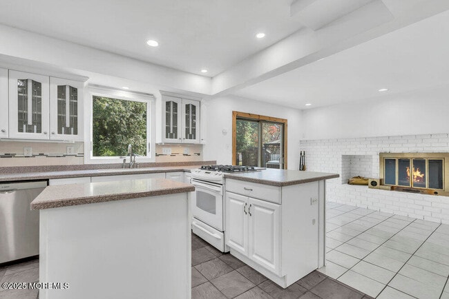 Building Photo - 34 Birmingham Dr