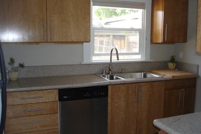 Building Photo - 3161 Ivy St