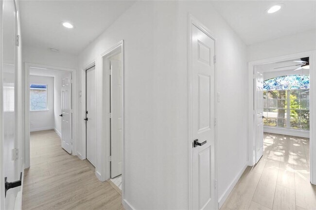 Building Photo - 2537 Vernell Way