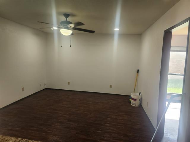 Building Photo - 426 Cambria Dr