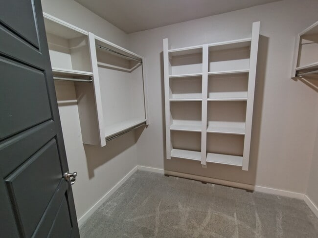 Building Photo - 609 Timberbrook Dr