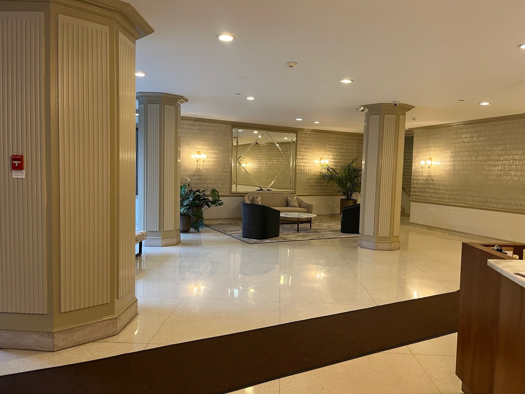 lobby area - 1600 Hagys Ford Rd N