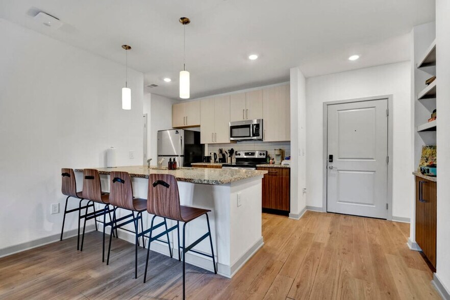 Building Photo - 894 Tiger Blvd