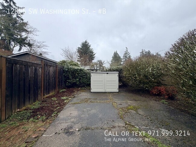 Building Photo - 12805 SW Washington St