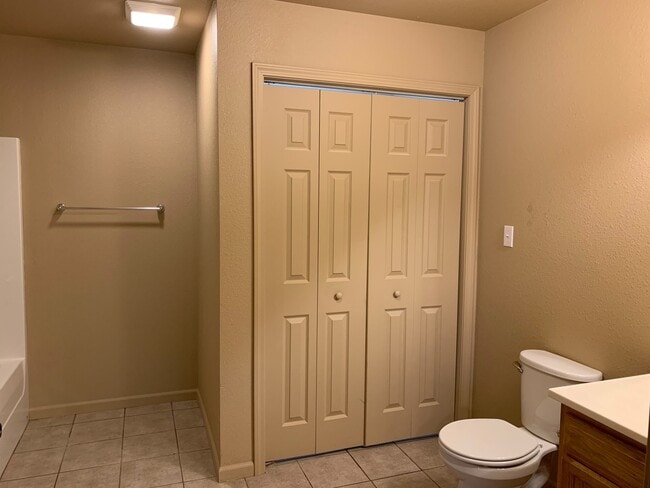 Building Photo - 16506 Hunters Ridge Ln